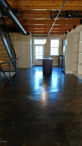 $2,000 | 5 B Market, Beaufort, SC 29906