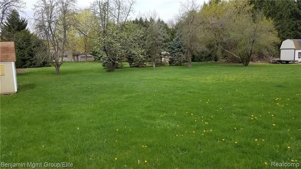 114 South Burkhart Road Howell, MI 48843 - Photo 16 of 21