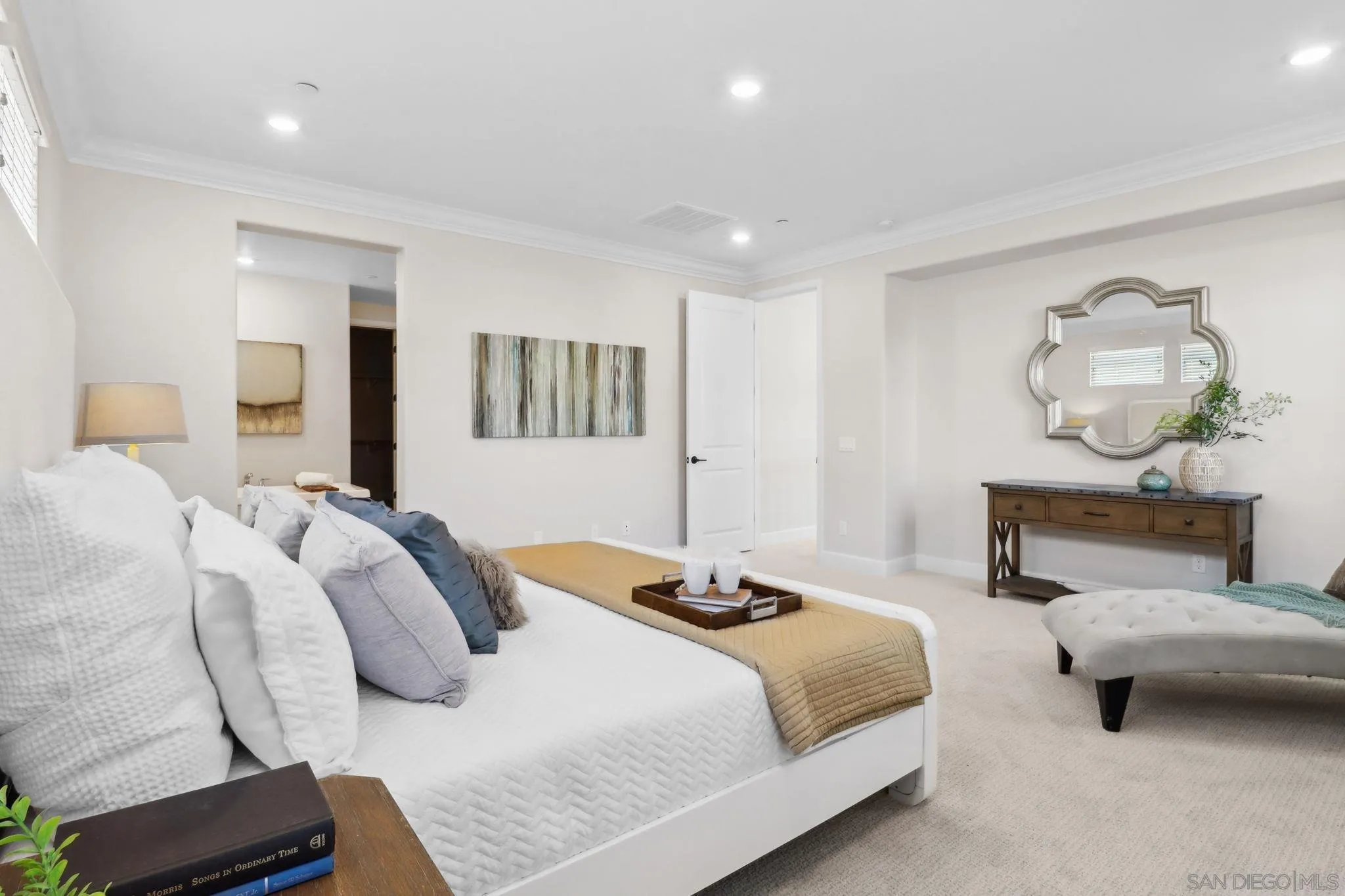 941 Lindbergh Drive San Marcos, CA 92069 - Photo 20 of 44 a bedroom with a bed and lamp