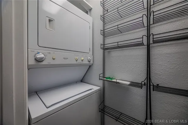 $243,000 | 98 Jonathan Drive, Unit 4C, Lake Ozark, MO 65049