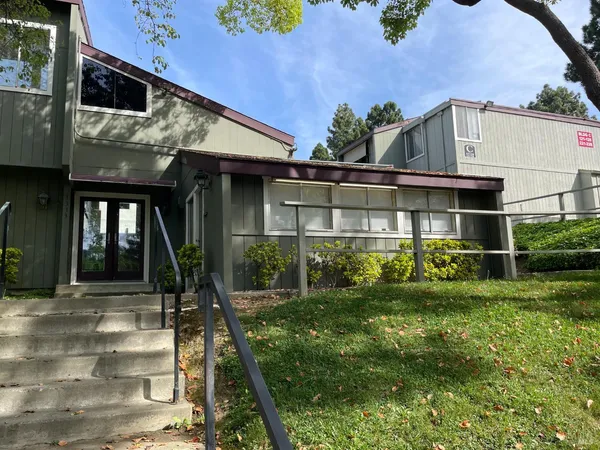 $230,000 | 1333 North Camino Alto, Unit 130, Vallejo, CA 94589