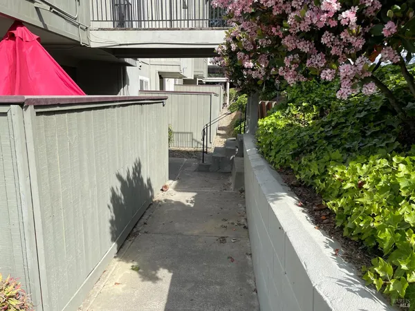 $230,000 | 1333 North Camino Alto, Unit 130, Vallejo, CA 94589
