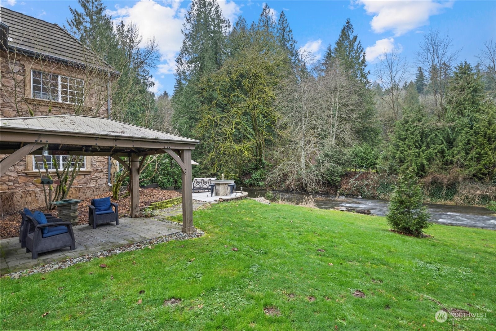 12815 Issaquah-Hobart Road Southeast Issaquah, WA 98027 - Photo 31 of 39