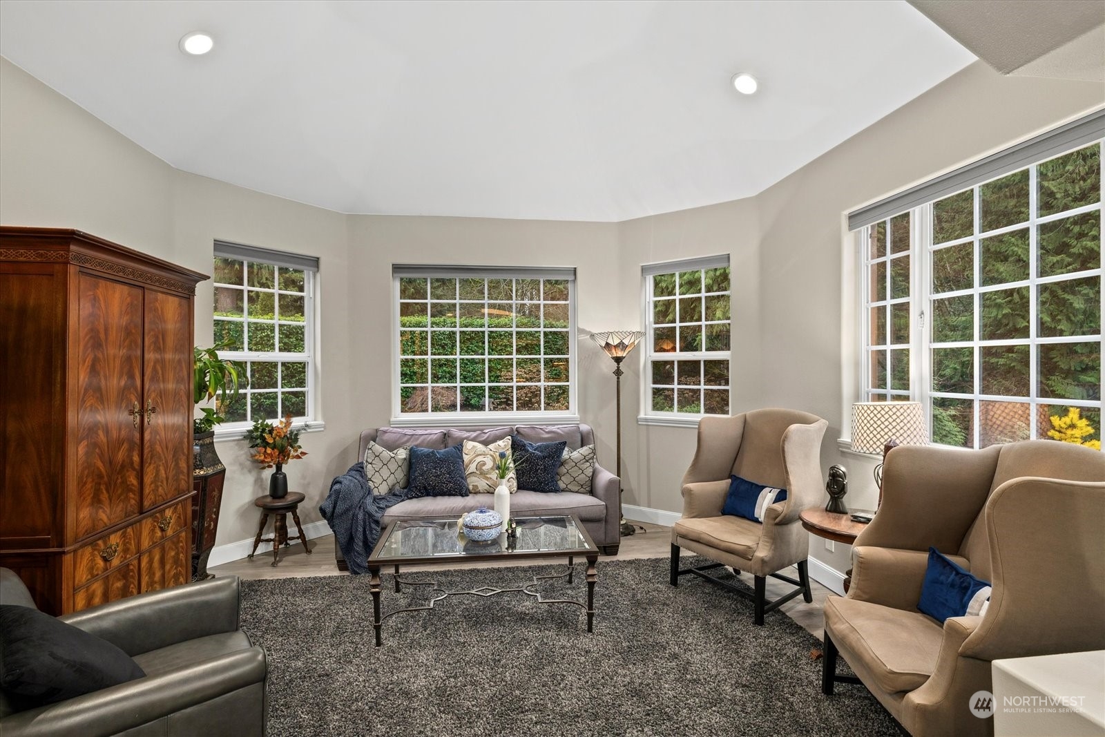 12815 Issaquah-Hobart Road Southeast Issaquah, WA 98027 - Photo 5 of 39