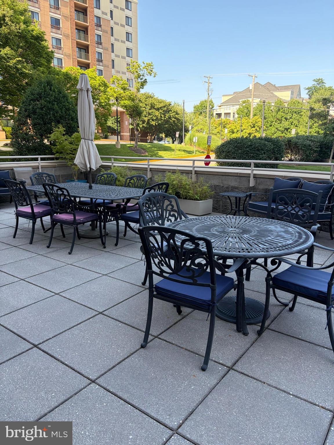 2726 Gallows Road, Unit 417 Vienna, VA 22180 - Photo 25 of 28 Patio