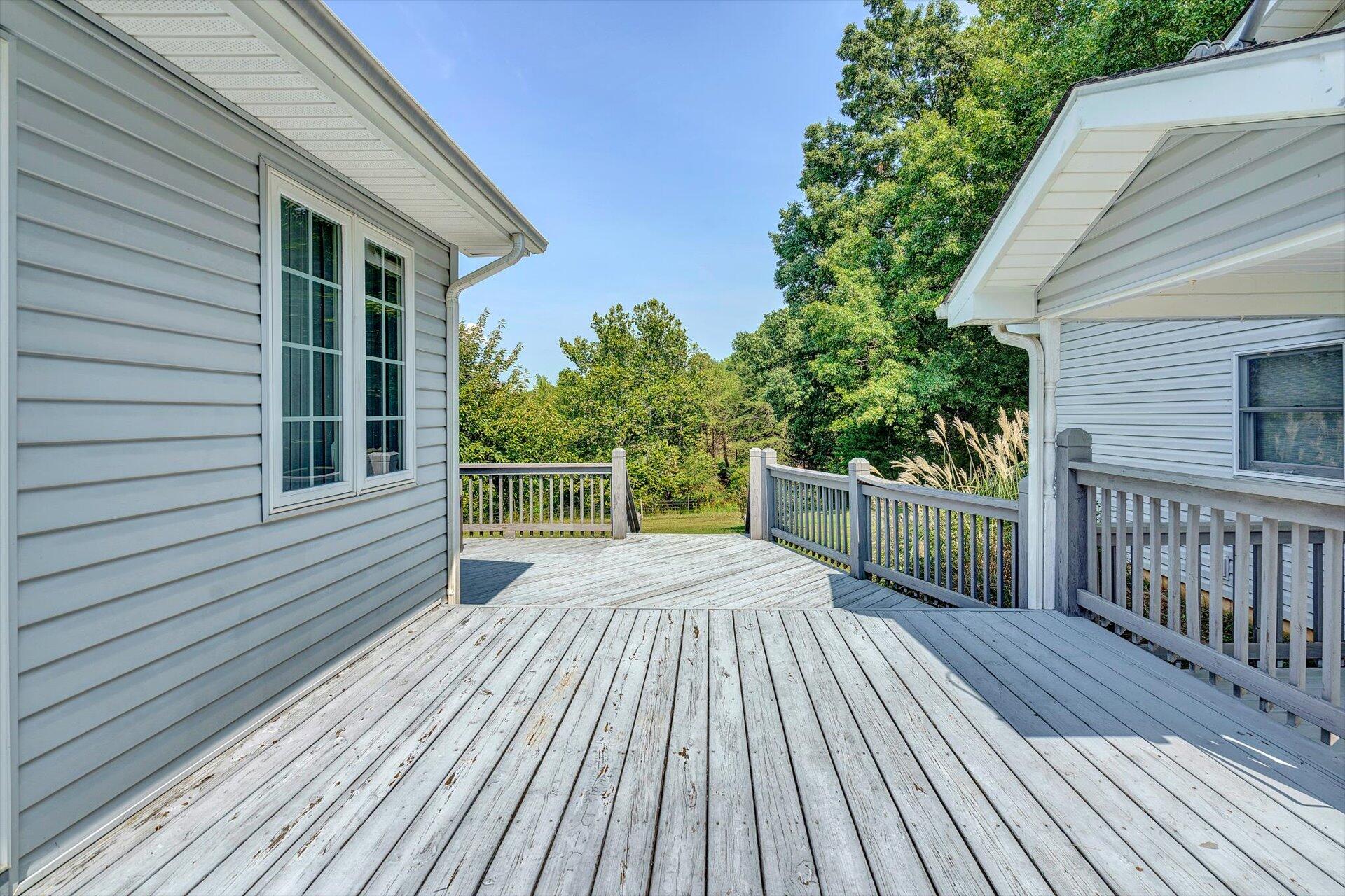 6114 White House Road Moneta, VA 24121 - Photo 19 of 35 19-091420210078