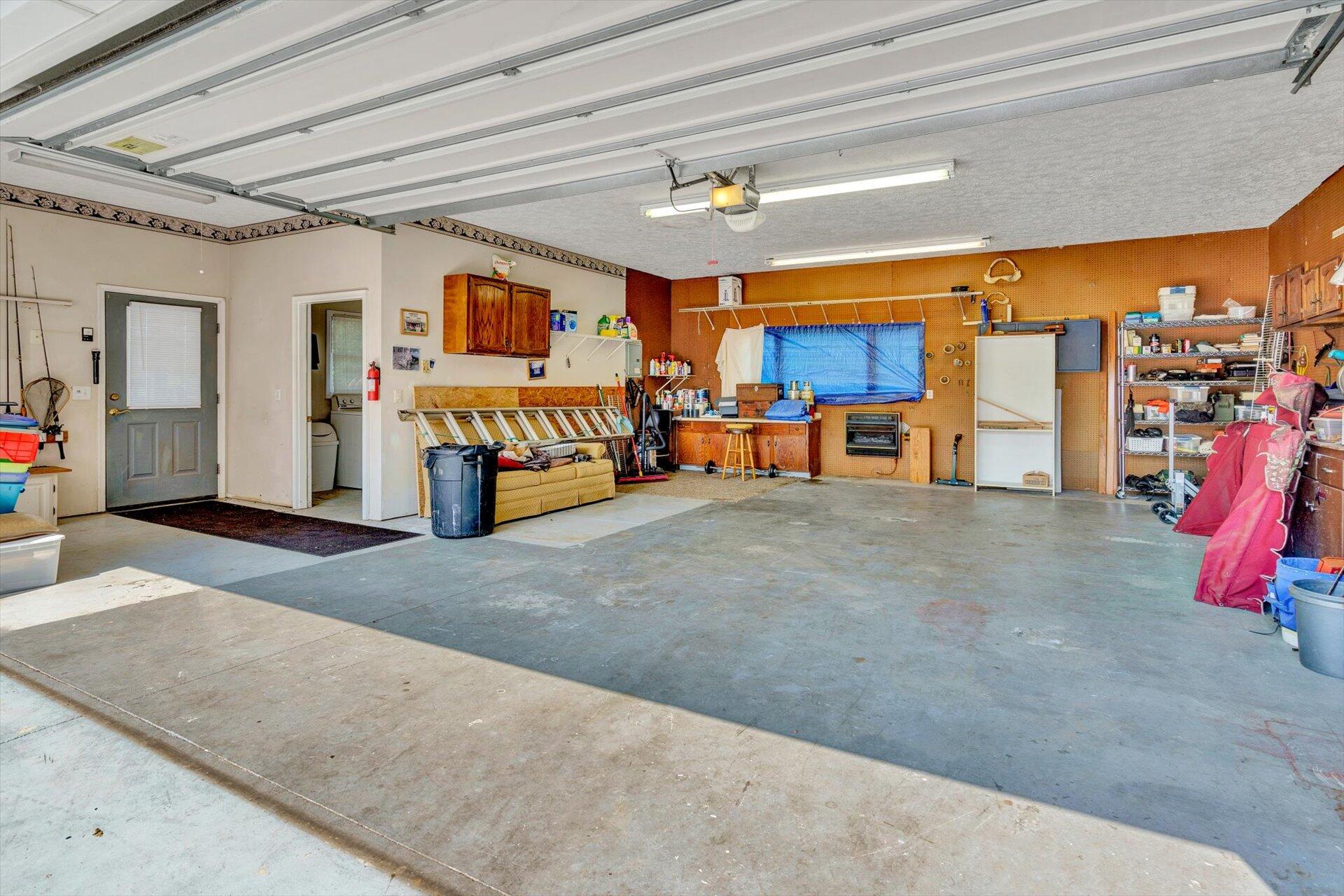 6114 White House Road Moneta, VA 24121 - Photo 23 of 35 23-091420210075