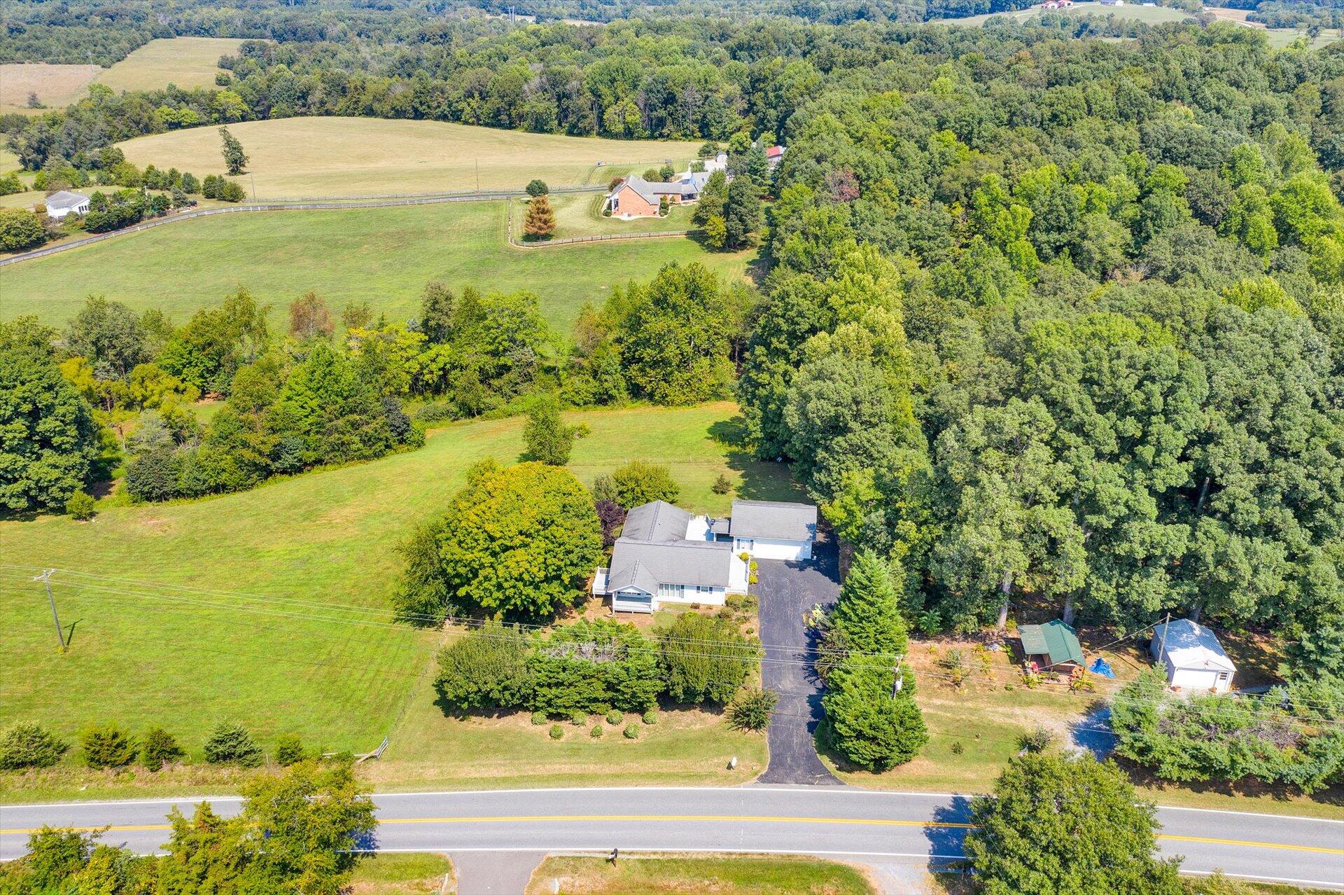 6114 White House Road Moneta, VA 24121 - Photo 31 of 35 31-091420210057
