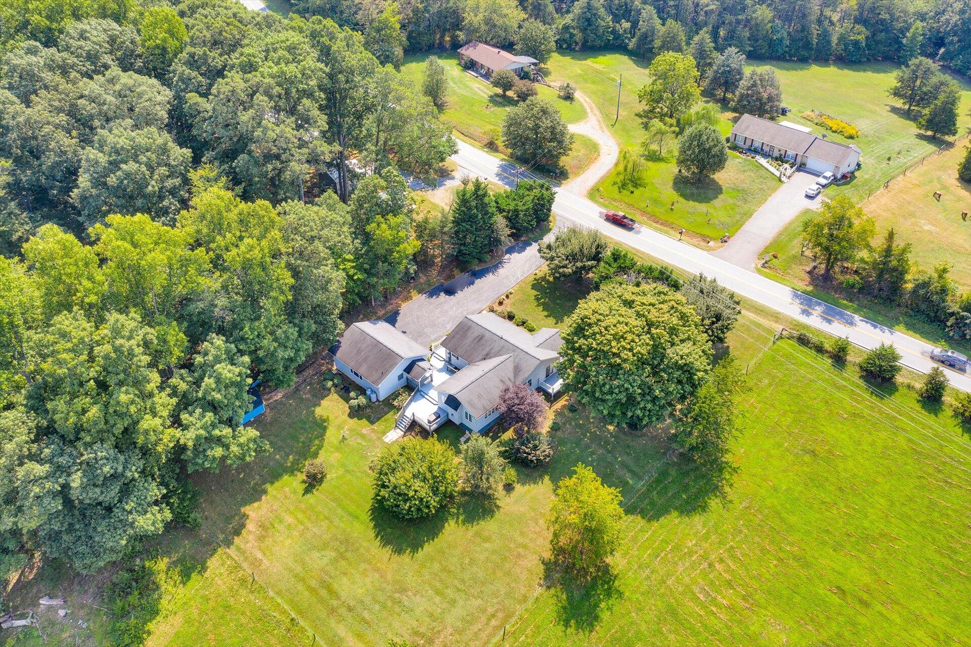 6114 White House Road Moneta, VA 24121 - Photo 32 of 35 32-091420210058