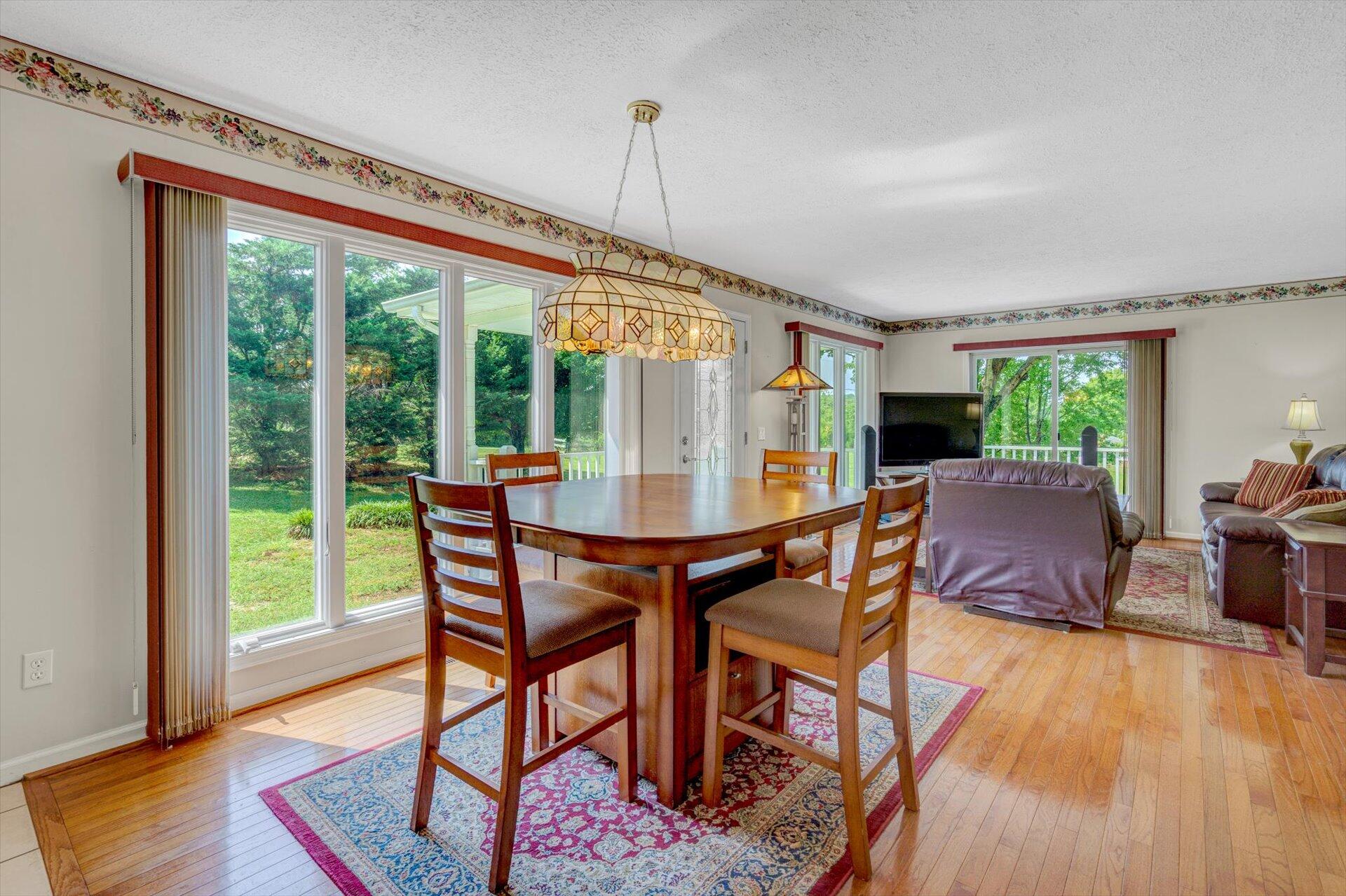 6114 White House Road Moneta, VA 24121 - Photo 7 of 35 07-091420210061