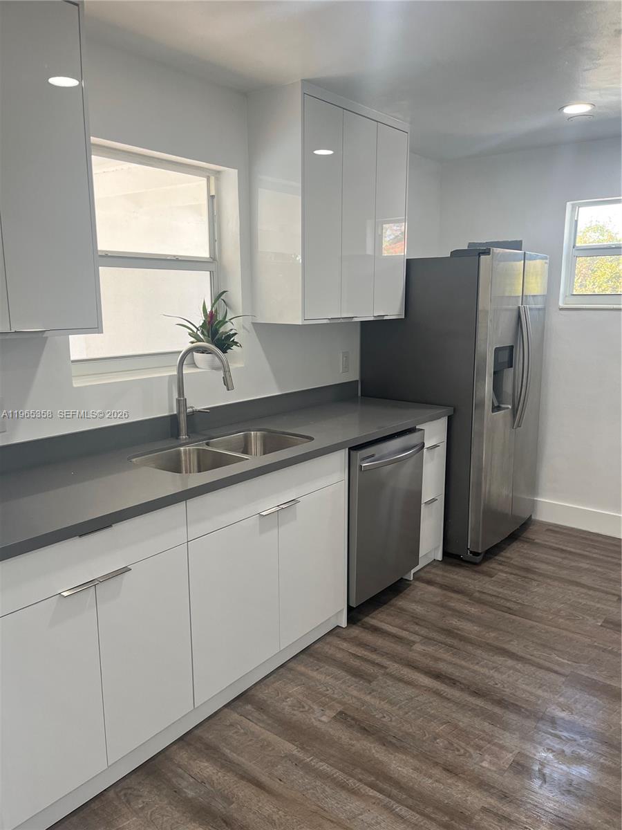 3310 Southwest 94th Place Miami, FL 33165 - Photo 5 of 7