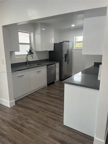 $3,800 | 3310 Southwest 94th Place, Miami, FL 33165