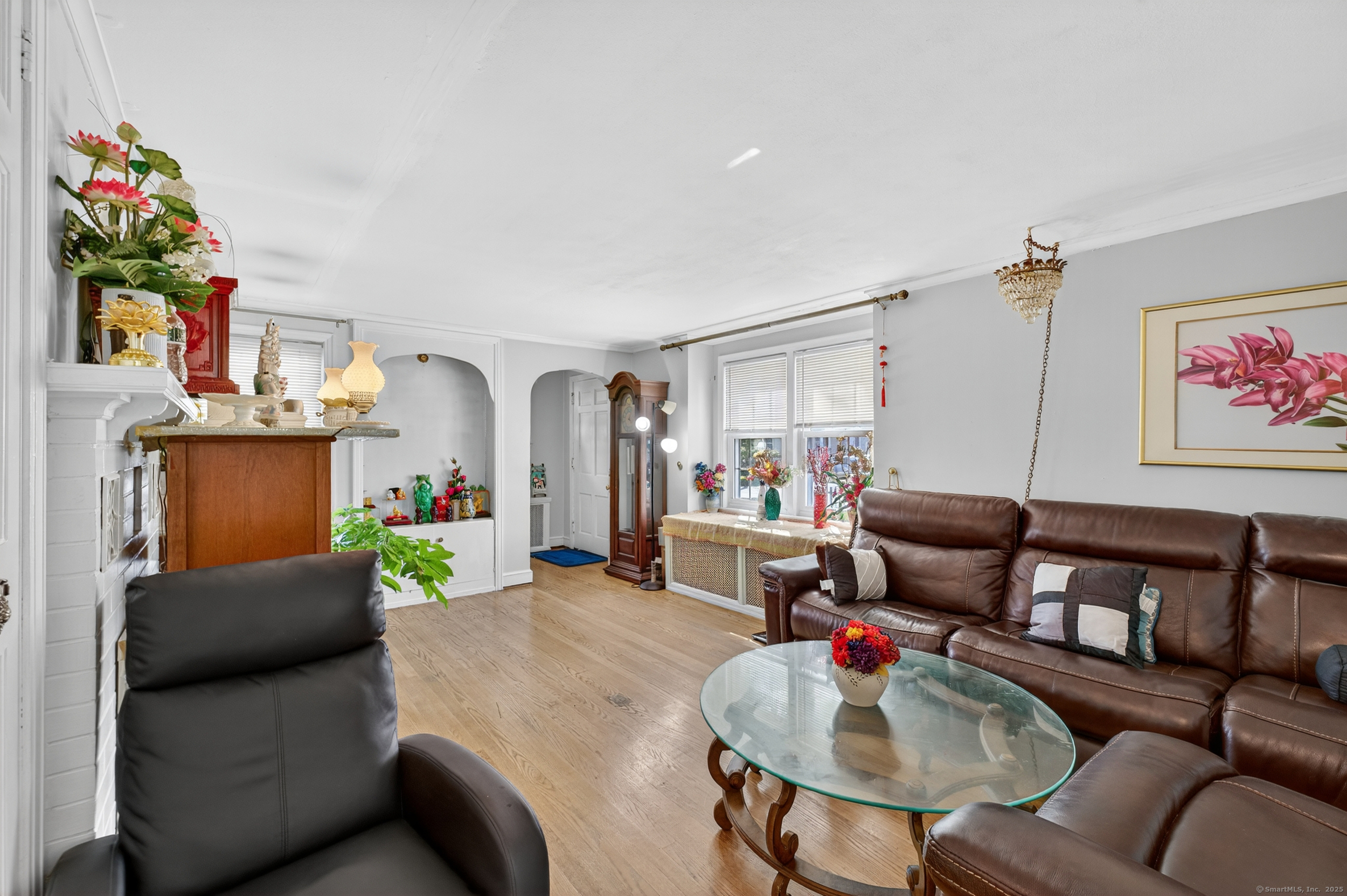 15 St John Street Manchester, CT 06040 - Photo 14 of 36 a living room with furniture and wooden floor