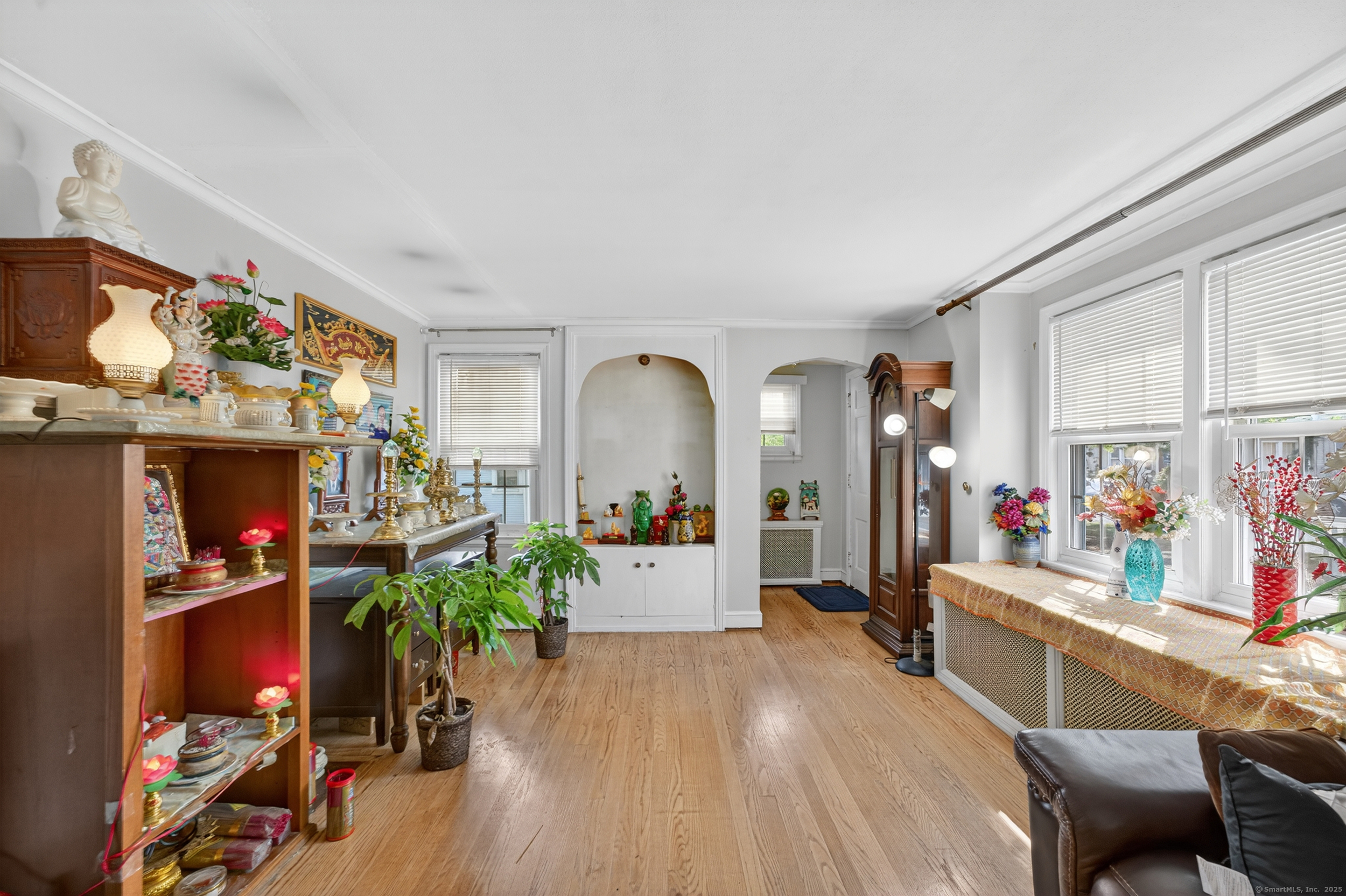 15 St John Street Manchester, CT 06040 - Photo 16 of 36 a living room with furniture and a flat screen tv