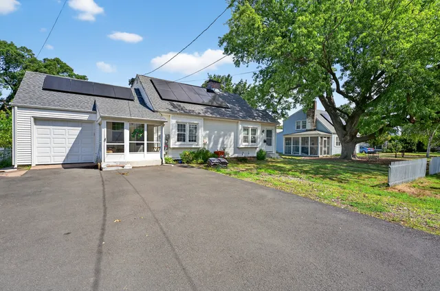 a house view with a outdoor space