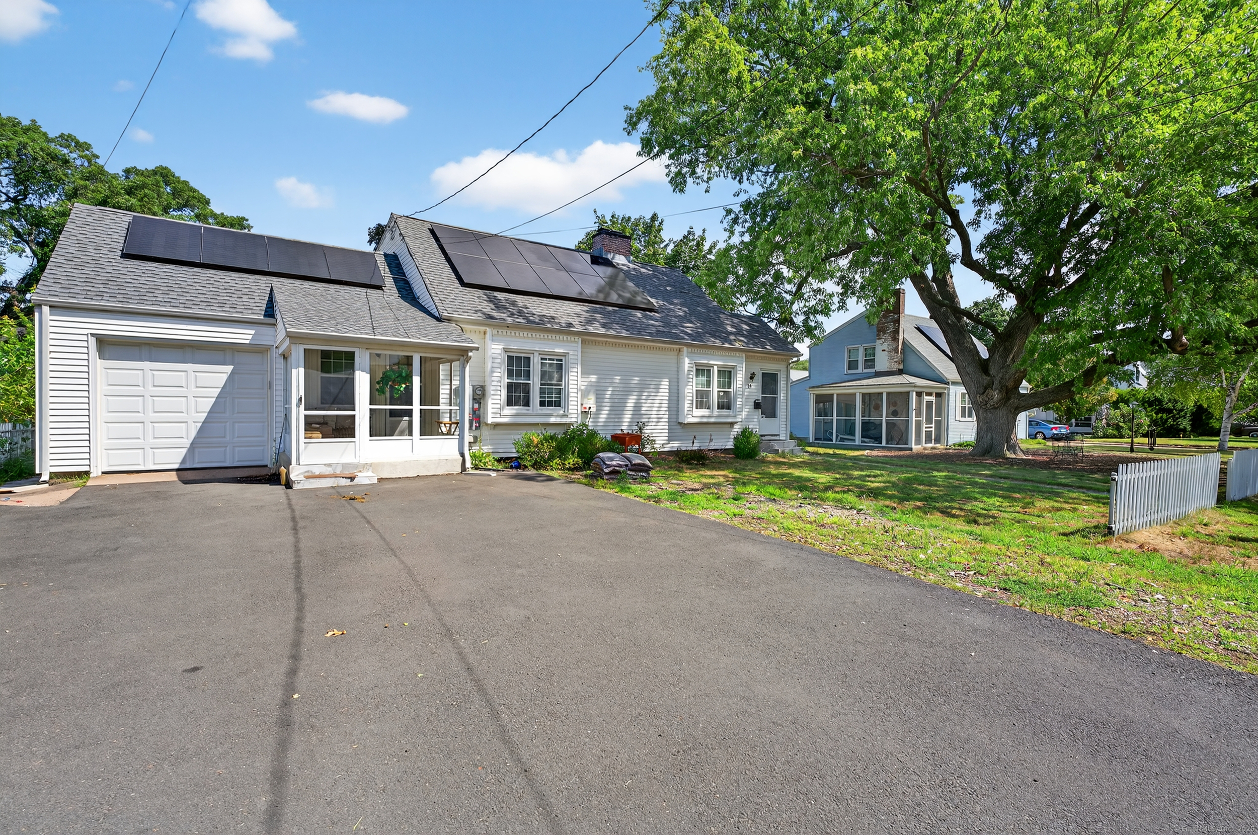 15 St John Street Manchester, CT 06040 - Photo 6 of 36 a house view with a outdoor space