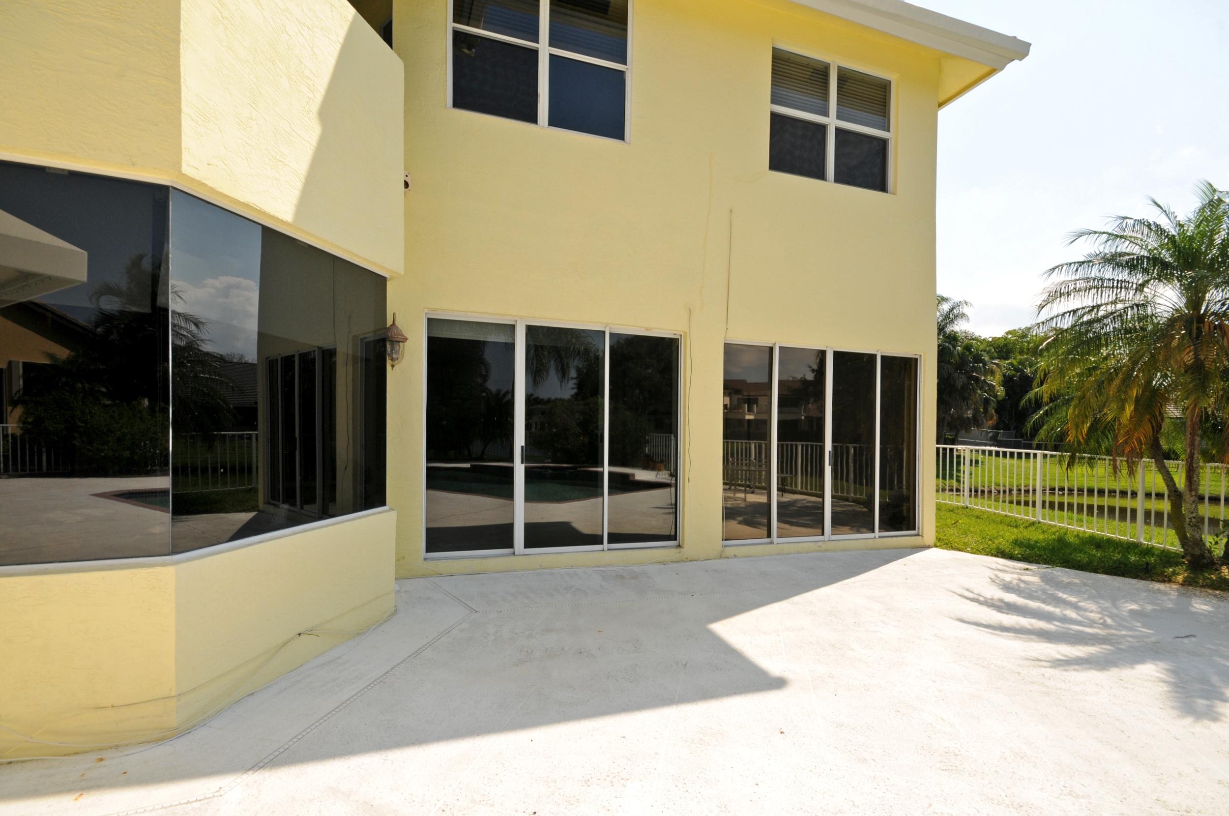 5735 Harrington Way Boca Raton, FL 33496 - Photo 30 of 35 open patio