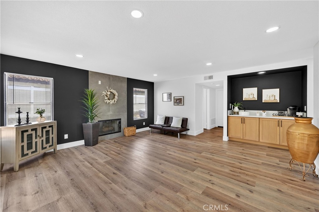 21484 Dickinson Road Moreno Valley, CA 92557 - Photo 21 of 48 a view of a living room