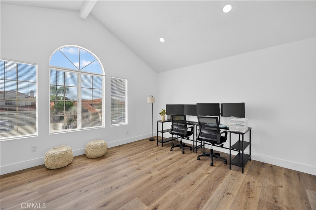 21484 Dickinson Road Moreno Valley, CA 92557 - Photo 43 of 48 a view of livingroom with lounge chair and a window