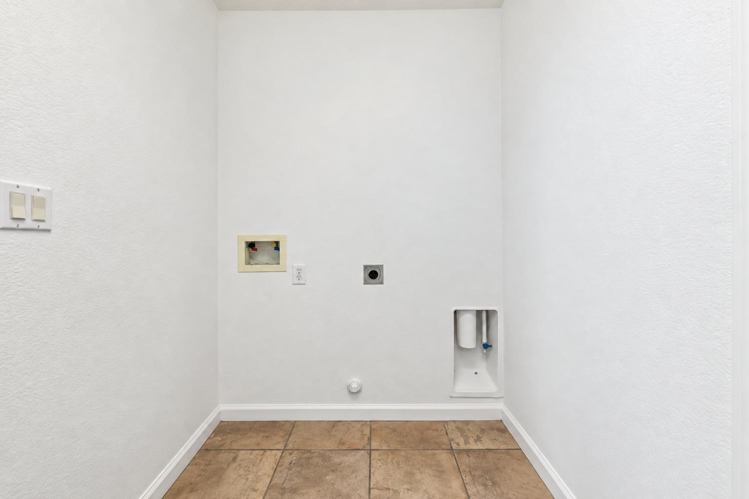 1808 Rancho Encantado Court Modesto, CA 95358 - Photo 40 of 53 Gallery Image 40