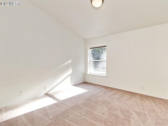 570 Southwest Stepien Road Gaston, OR 97119 - Photo 9 of 16 Gallery Image 9
