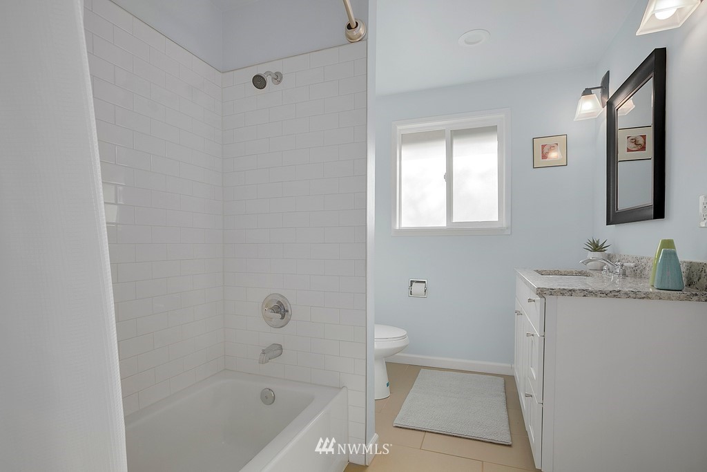 10605 Southeast 199th Street Renton, WA 98055 - Photo 13 of 24 Gallery Image 13