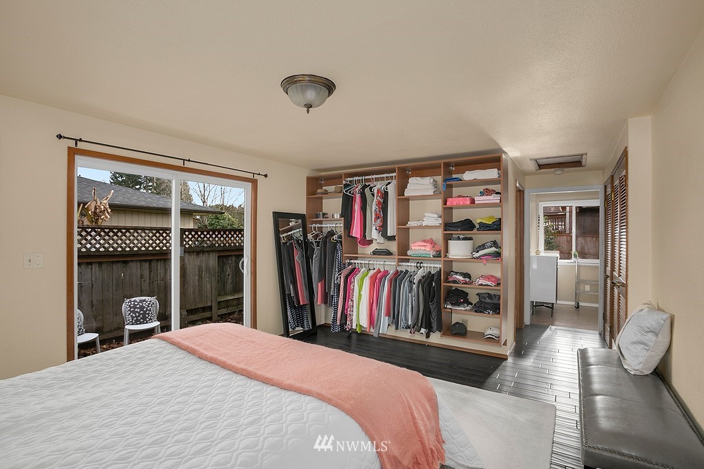 10605 Southeast 199th Street Renton, WA 98055 - Photo 10 of 24 Gallery Image 10