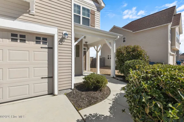 $2,200 | 428 Bald Cypress Lane, Sneads Ferry, NC 28460