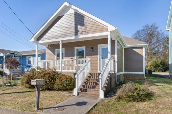$1,975 | 619 North Holly Street, Chattanooga, TN 37404