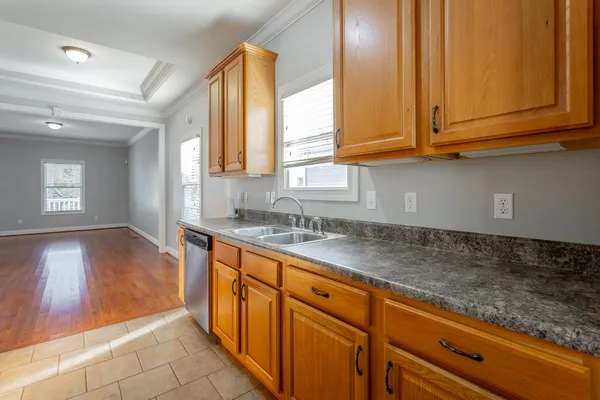 $1,975 | 619 North Holly Street, Chattanooga, TN 37404