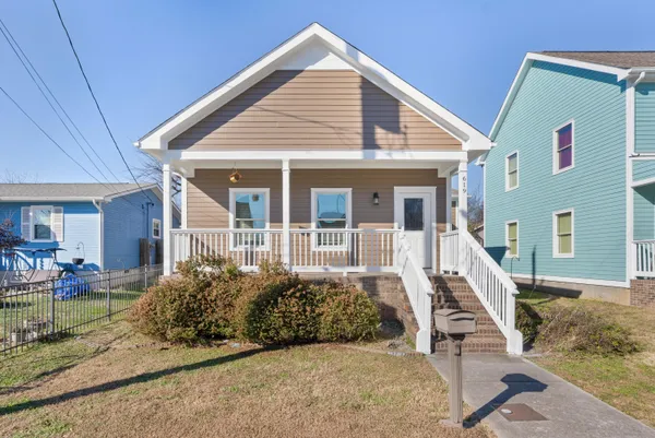 $1,975 | 619 North Holly Street, Chattanooga, TN 37404