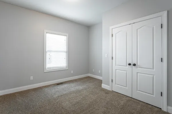 $1,975 | 619 North Holly Street, Chattanooga, TN 37404
