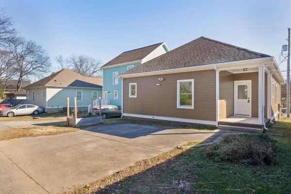 $1,975 | 619 North Holly Street, Chattanooga, TN 37404