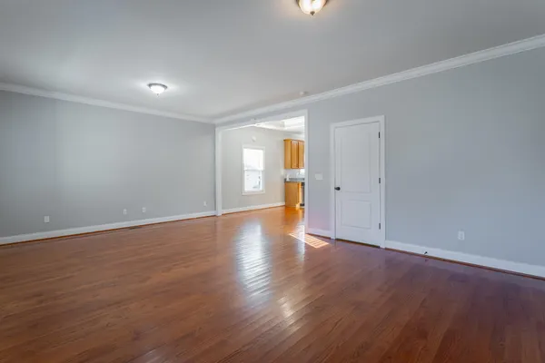 $1,975 | 619 North Holly Street, Chattanooga, TN 37404