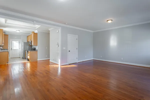 $1,975 | 619 North Holly Street, Chattanooga, TN 37404