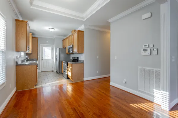 $1,975 | 619 North Holly Street, Chattanooga, TN 37404