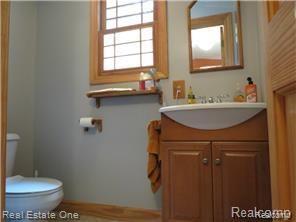 9895 Gibbs Road Clarkston, MI 48348 - Photo 57 of 75 2nd 1st floor half bath.