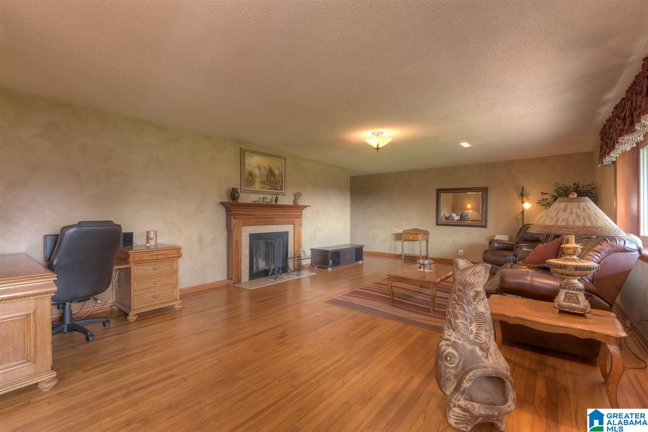 1064 Arkadelphia Road Warrior, AL 35180 - Photo 2 of 32