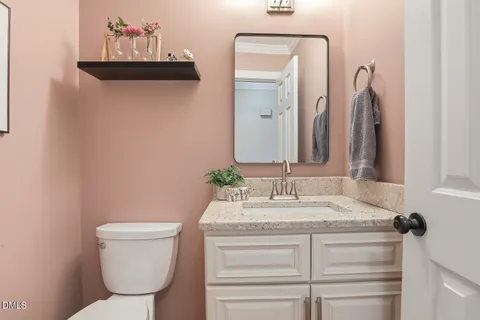 $700,000 | 1005 Old Carriage Court, Apex, NC 27502