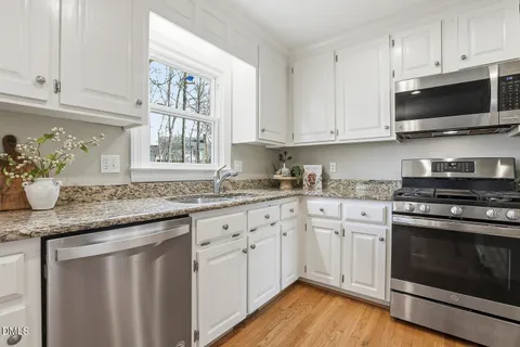 $700,000 | 1005 Old Carriage Court, Apex, NC 27502