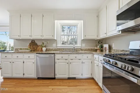 $700,000 | 1005 Old Carriage Court, Apex, NC 27502