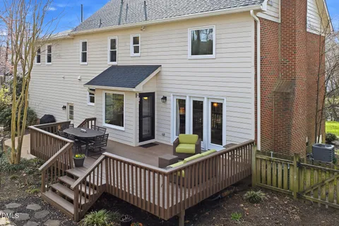 $700,000 | 1005 Old Carriage Court, Apex, NC 27502