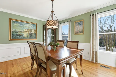 $700,000 | 1005 Old Carriage Court, Apex, NC 27502