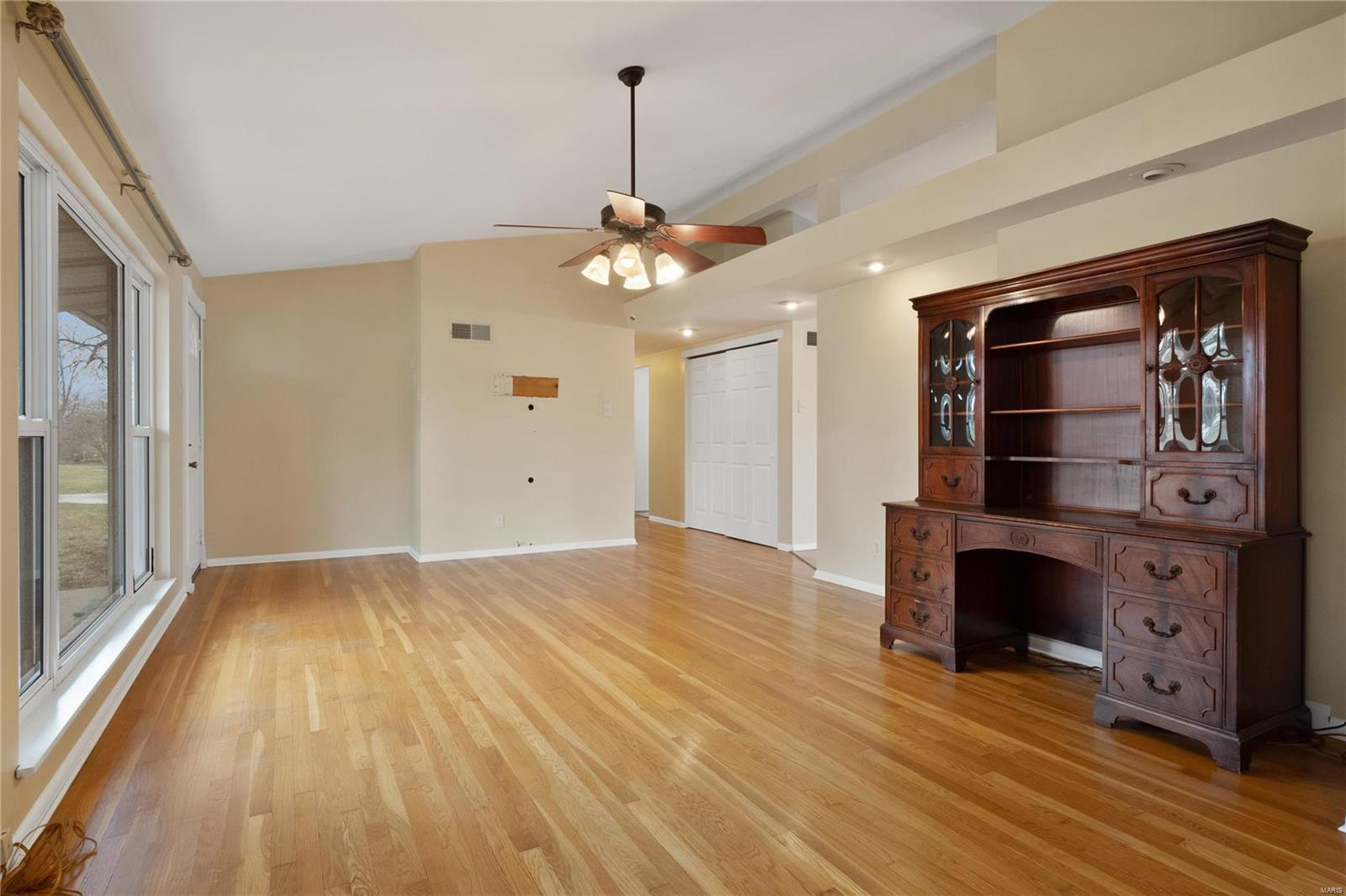415 North Mason Road St. Louis, MO 63141 - Photo 8 of 33 Gallery Image 8