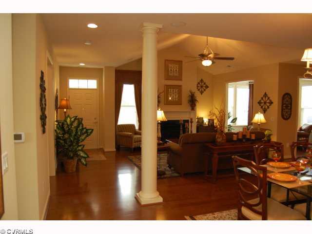 12106 Blossom Point Road, Unit 23B Chester, VA 23831 - Photo 12 of 12 Living Room