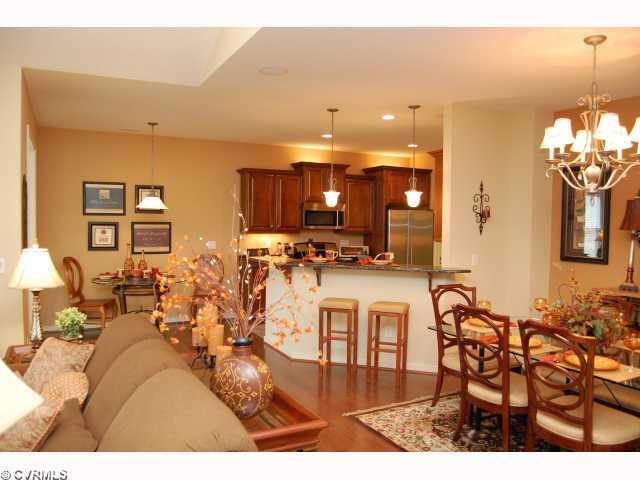 12106 Blossom Point Road, Unit 23B Chester, VA 23831 - Photo 8 of 12 Den/Family/Great Room