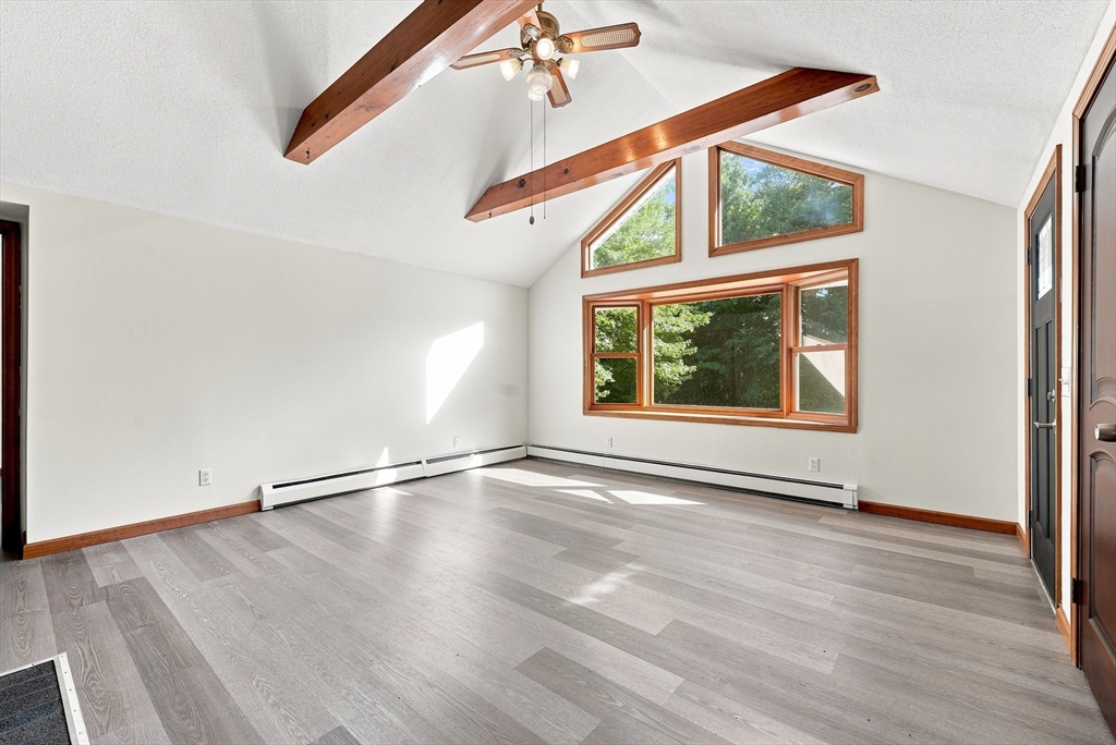291 Pochassic Road Westfield, MA 01085 - Photo 7 of 41