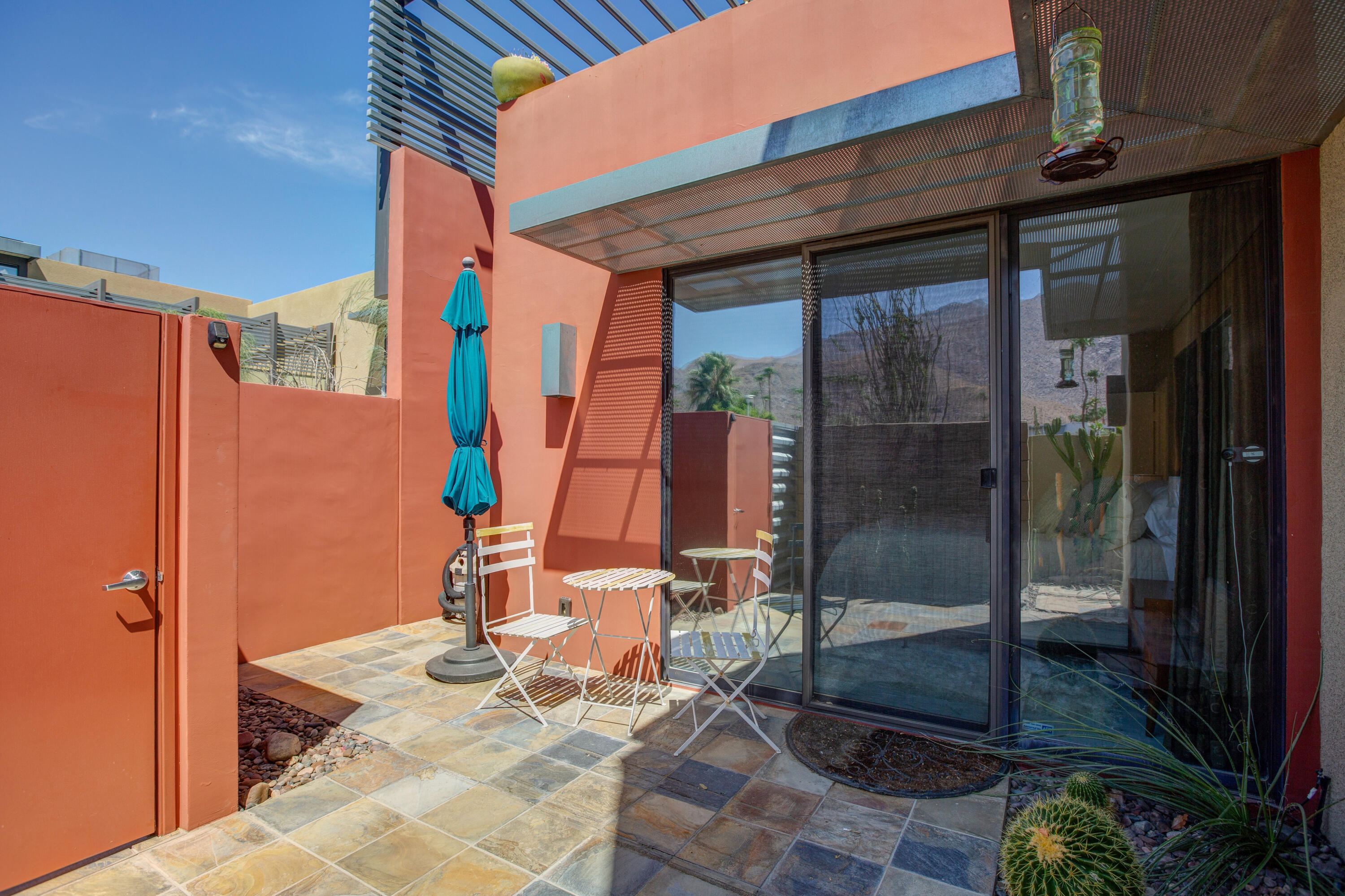 685 East Arenas Road Palm Springs, CA 92262 - Photo 6 of 33 4