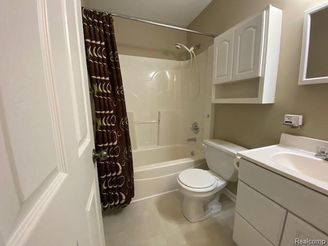 710 Kinney Road Pontiac, MI 48340 - Photo 12 of 12 bath.jpg