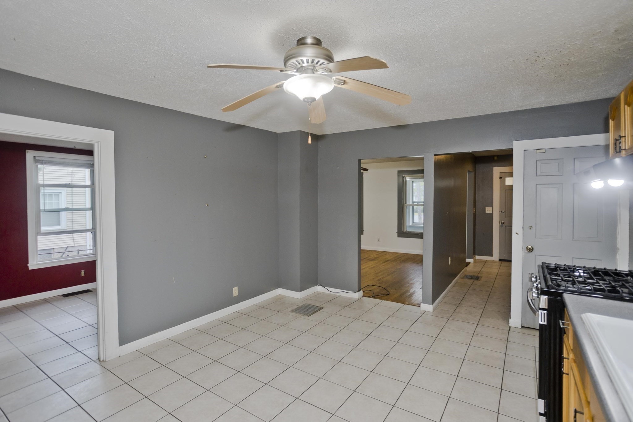1439 Worcester Street Springfield, MA 01151 - Photo 2 of 31 Gallery Image 2